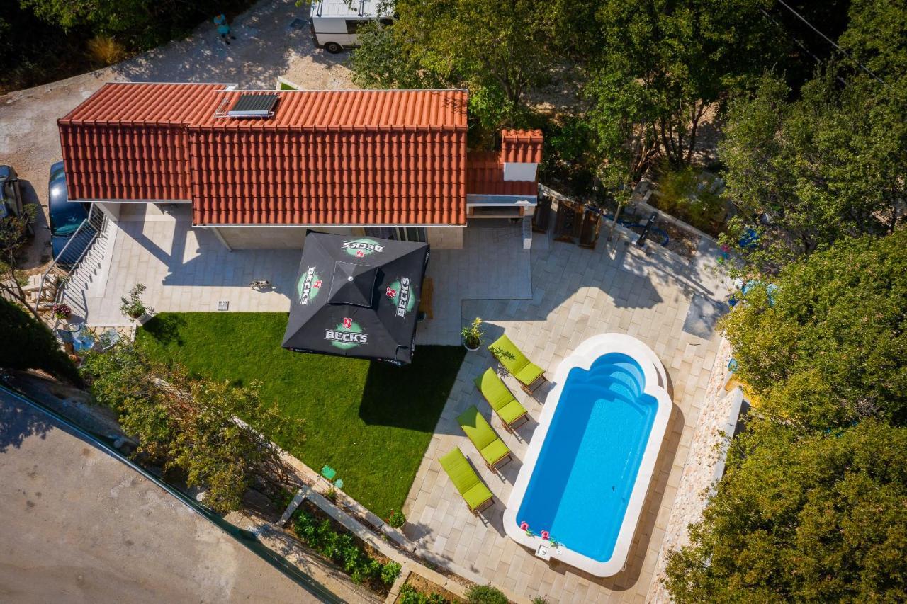 Villa Leoma With Heated Pool Marusici  Kültér fotó